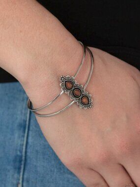 Paparazzi Jewelry Accessories -Fairytale Flowerbeds - Orange Bracelet - Vintage